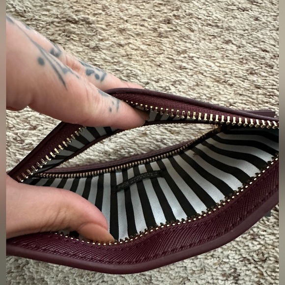 NWT: Hudson + Bleecker Travel Passport & Currency Holder - Picture 5 of 7